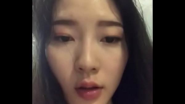 Hot girl Việt Nam thủ dâm trong phòng tắm xem là nứng